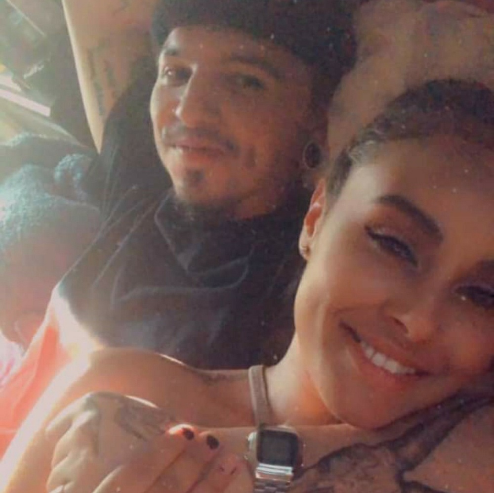 Meet your Posher, Desi